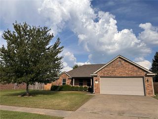 404 Cold Harbor Avenue, Fayetteville, AR 72704