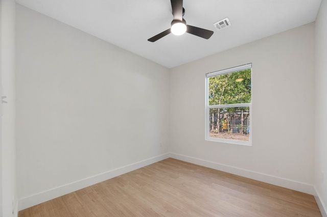 1414 W Dayton Ave, Wichita, KS 67213