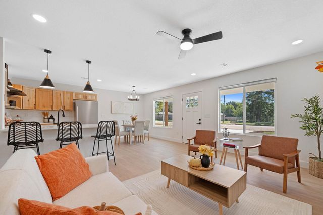 1414 W Dayton Ave, Wichita, KS 67213