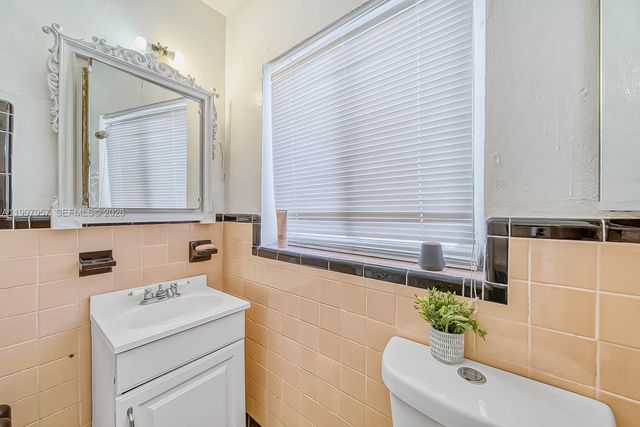2171 SW 21st Street, Miami, FL 33145