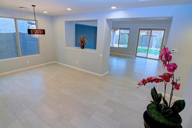 3607 E Salter Drive, Phoenix, AZ 85050