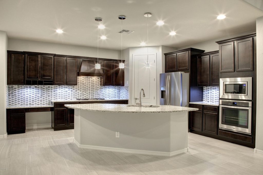 3607 E Salter Drive, Phoenix, AZ 85050