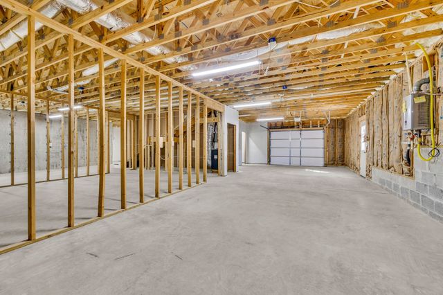 211 Woodmere Dr, Hohenwald, TN 38462