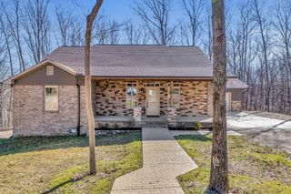 211 Woodmere Dr, Hohenwald, TN 38462