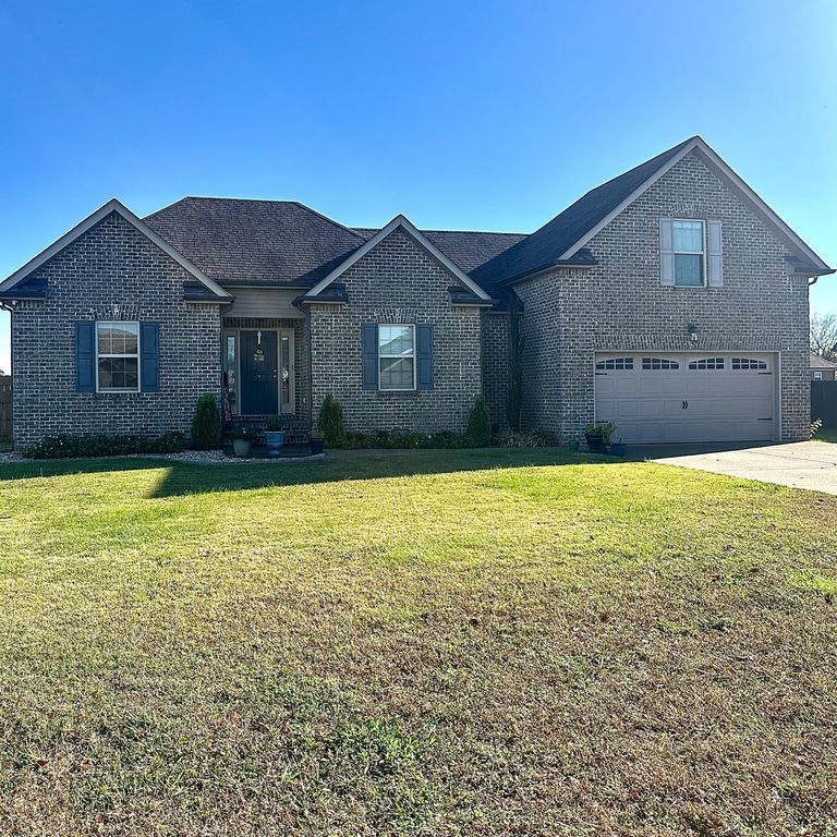 2340 Foxworth Ct, Murfreesboro, TN 37127