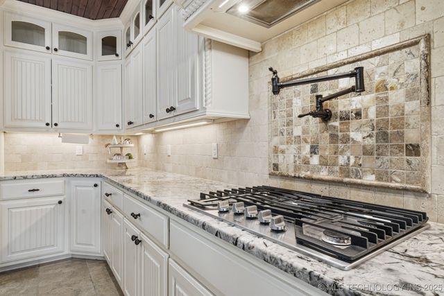 6251 N Creekwood Drive, Owasso, OK 74055