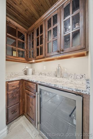 6251 N Creekwood Drive, Owasso, OK 74055