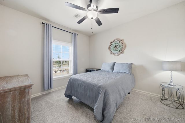 6251 N Creekwood Drive, Owasso, OK 74055