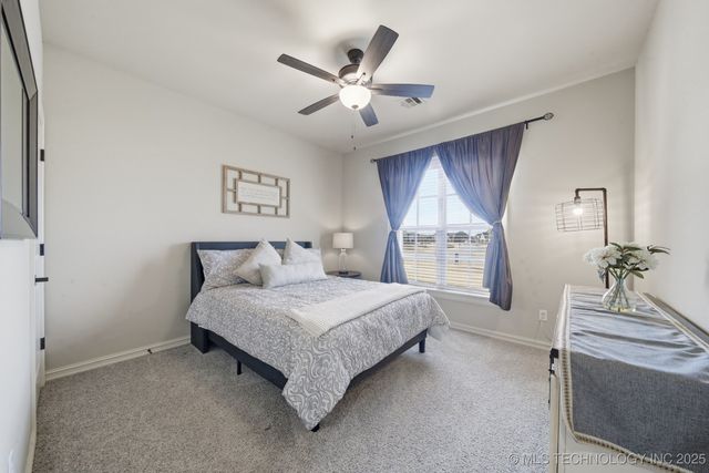 6251 N Creekwood Drive, Owasso, OK 74055