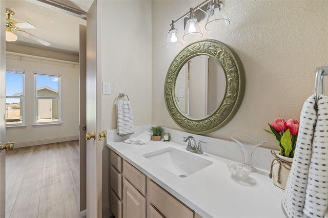 80 Family CIR, Hutto, TX 78634