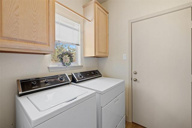 80 Family CIR, Hutto, TX 78634