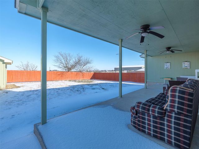 80 Family CIR, Hutto, TX 78634