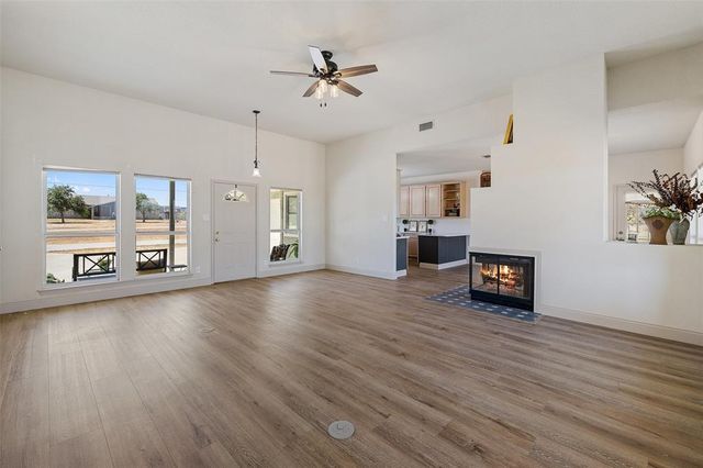 80 Family CIR, Hutto, TX 78634