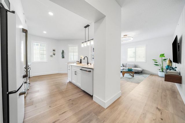 250 NE 3rd Avenue 1209, Delray Beach, FL 33444