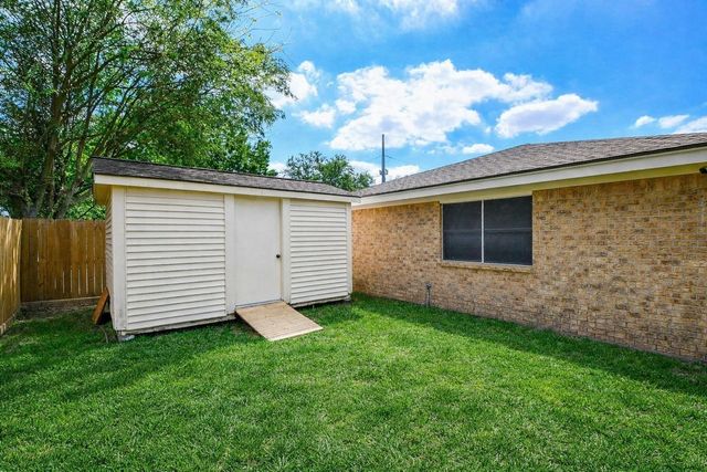2562 Kevin Lane, Houston, TX 77043