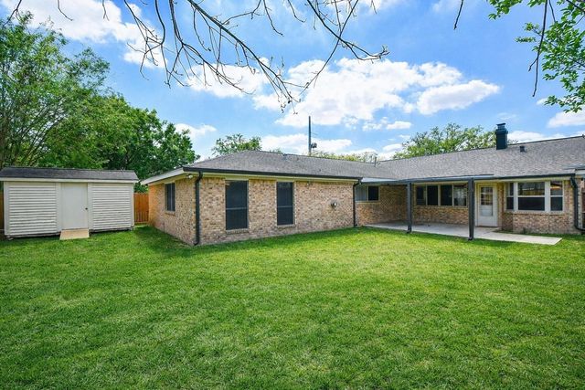 2562 Kevin Lane, Houston, TX 77043