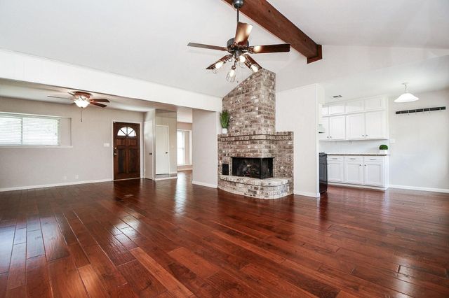 2562 Kevin Lane, Houston, TX 77043