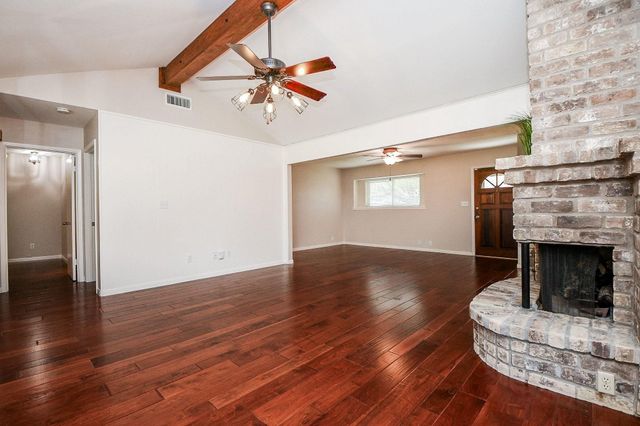 2562 Kevin Lane, Houston, TX 77043