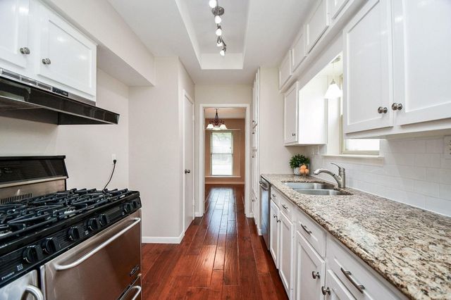 2562 Kevin Lane, Houston, TX 77043