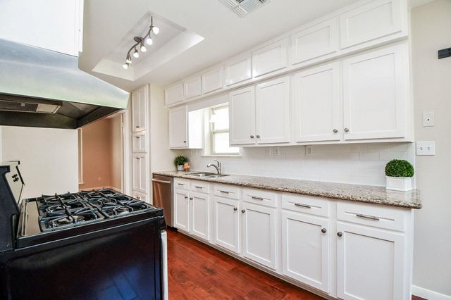 2562 Kevin Lane, Houston, TX 77043