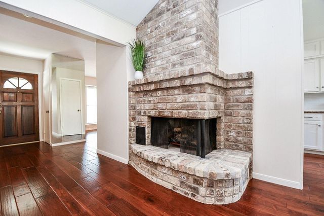 2562 Kevin Lane, Houston, TX 77043