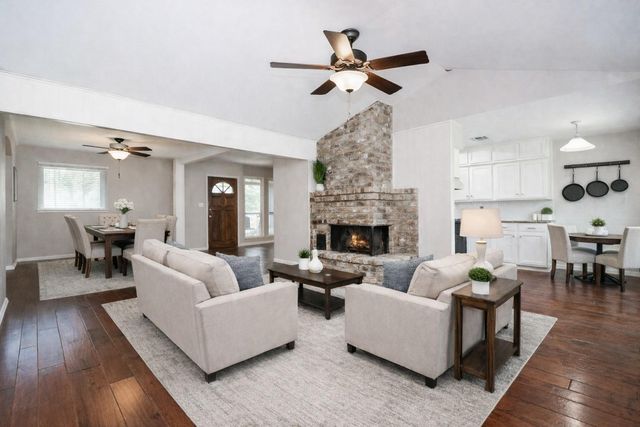 2562 Kevin Lane, Houston, TX 77043