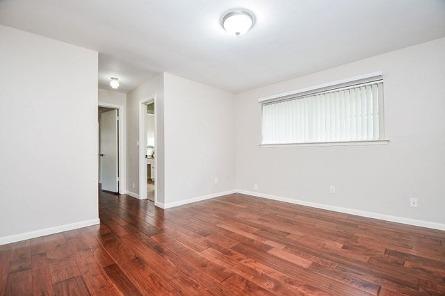 2562 Kevin Lane, Houston, TX 77043