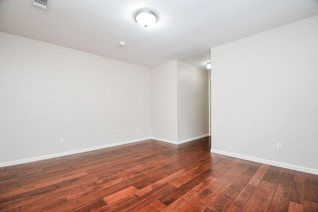 2562 Kevin Lane, Houston, TX 77043