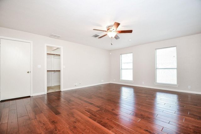 2562 Kevin Lane, Houston, TX 77043