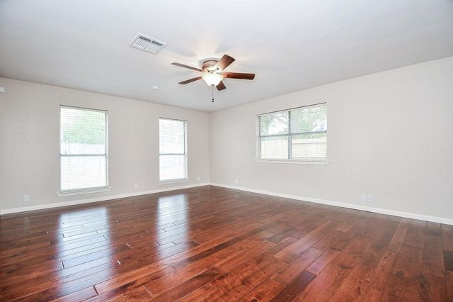 2562 Kevin Lane, Houston, TX 77043