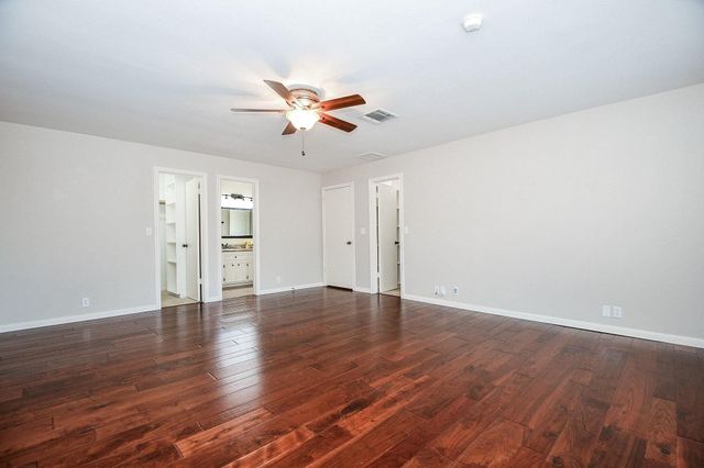 2562 Kevin Lane, Houston, TX 77043