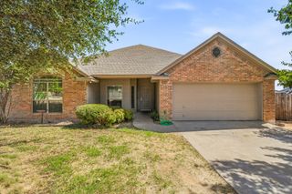 914 Winding Road, Granbury, TX 76049