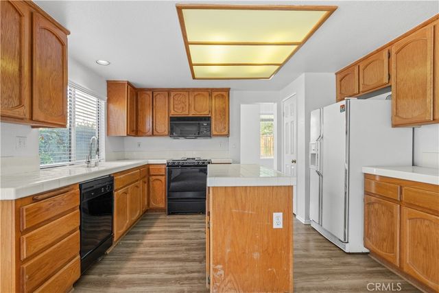 10011 Thornbird Court, Moreno Valley, CA 92557