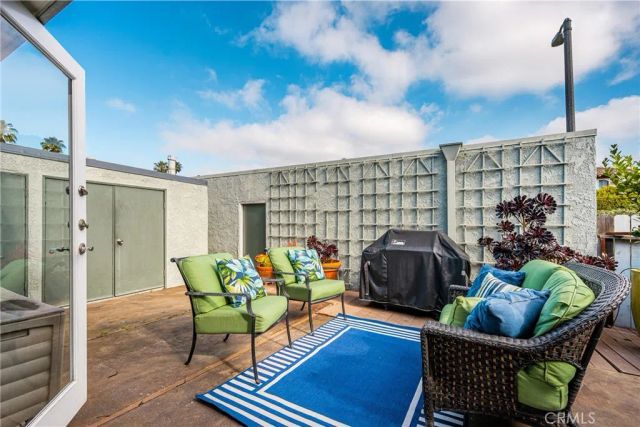 8282 Artista Drive, Huntington Beach, CA 92646