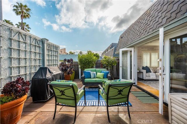 8282 Artista Drive, Huntington Beach, CA 92646