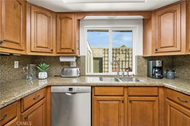 8282 Artista Drive, Huntington Beach, CA 92646