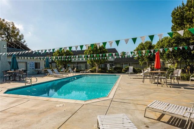 8282 Artista Drive, Huntington Beach, CA 92646