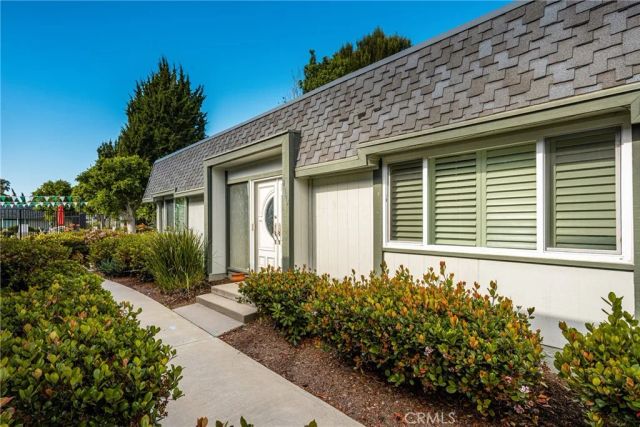 8282 Artista Drive, Huntington Beach, CA 92646