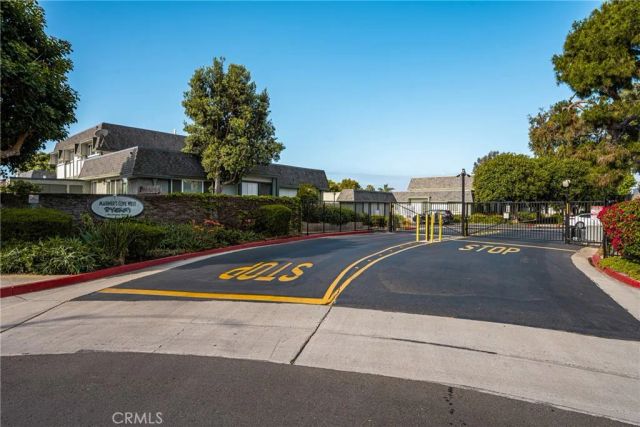 8282 Artista Drive, Huntington Beach, CA 92646