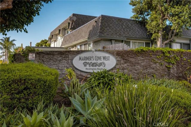 8282 Artista Drive, Huntington Beach, CA 92646