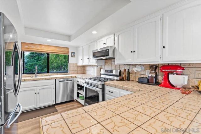 10844 Challenge Blvd, La Mesa, CA 91941