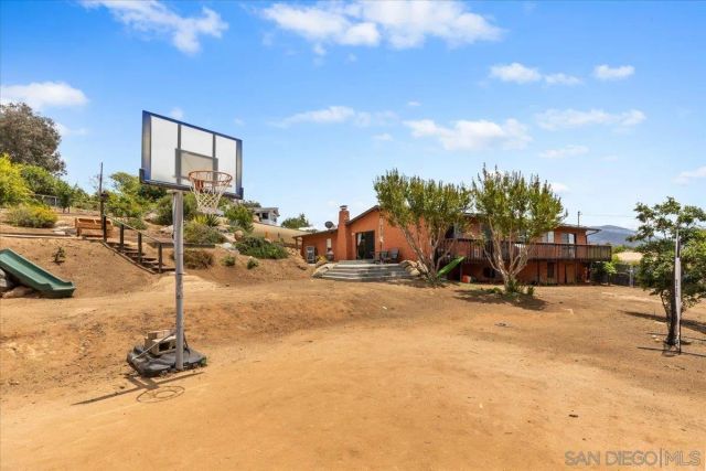 10844 Challenge Blvd, La Mesa, CA 91941