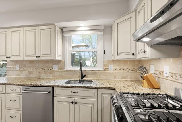 1232 BISHOPSGATE WAY, Reston, VA 20194