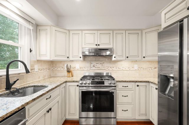 1232 BISHOPSGATE WAY, Reston, VA 20194