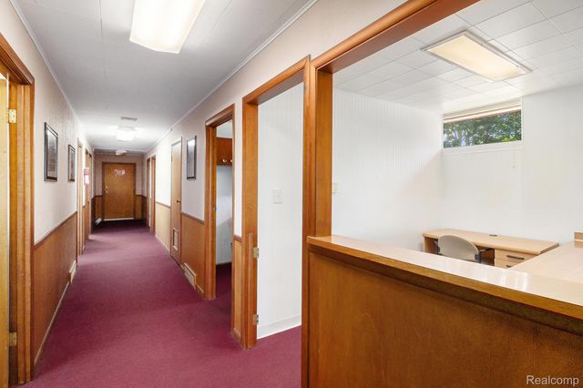 5204 Davison Road, Burton, MI 48509