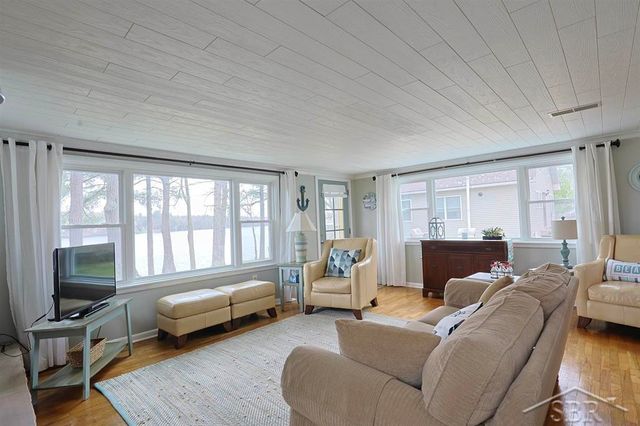 1320 Hillcrest Drive, Lake, MI 48632