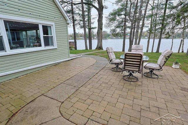 1320 Hillcrest Drive, Lake, MI 48632