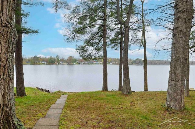 1320 Hillcrest Drive, Lake, MI 48632
