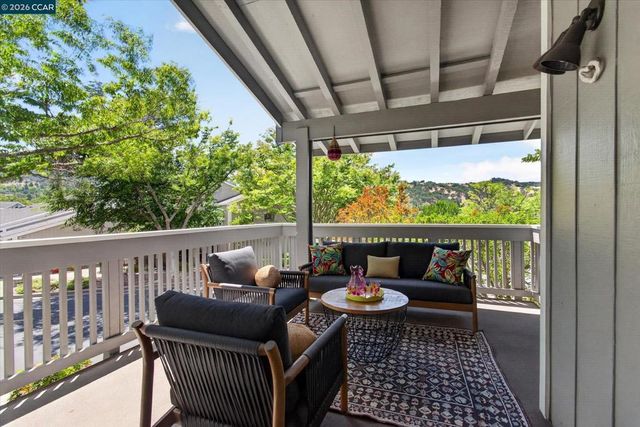 896 Terra California Dr 1, Walnut Creek, CA 94595