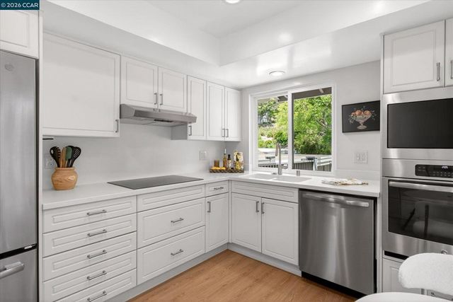 896 Terra California Dr 1, Walnut Creek, CA 94595